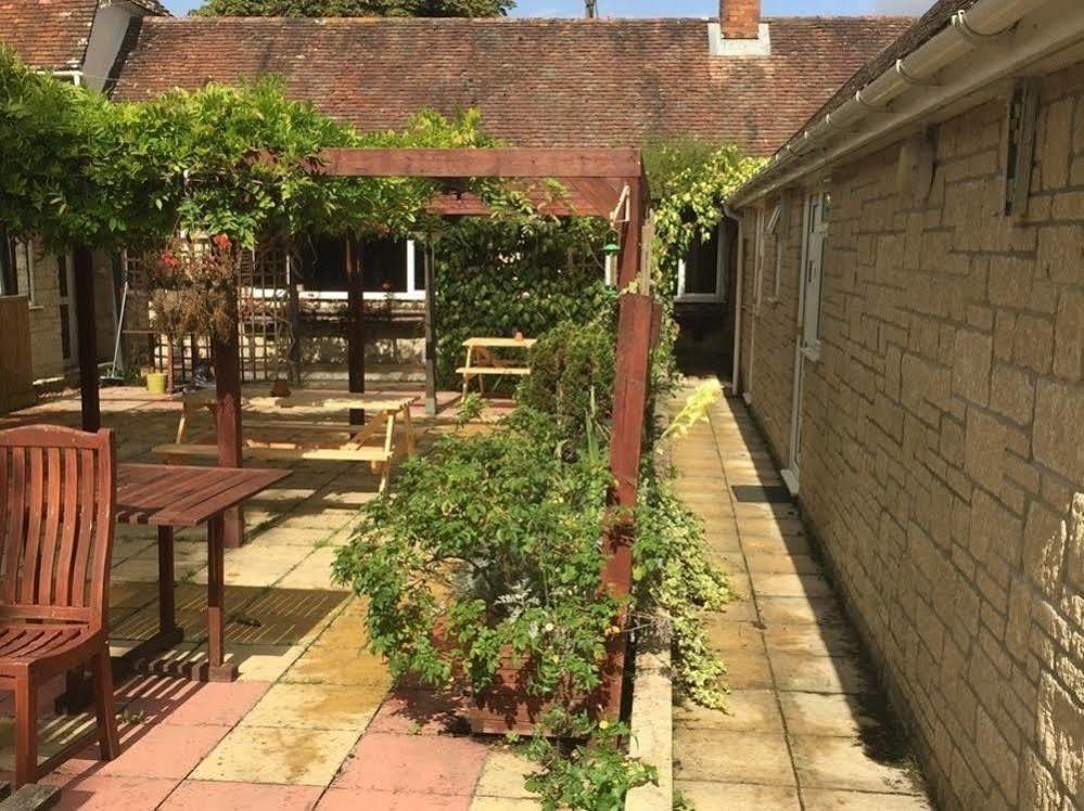 The Pelican Inn Stapleford  Extérieur photo